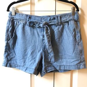 NWT Loft Lyocell shorts with removable belt